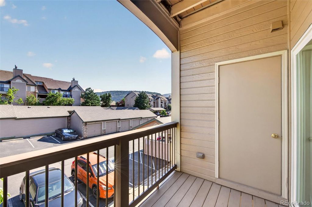 Image 6 of property listing at 7435 S Alkire Street 203, Littleton, CO 80127