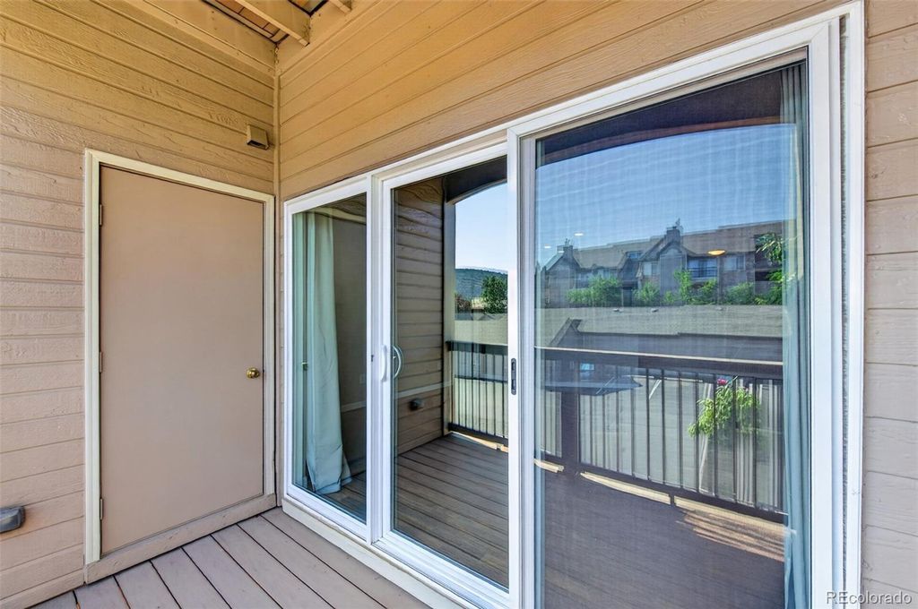 Image 7 of property listing at 7435 S Alkire Street 203, Littleton, CO 80127