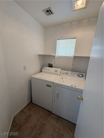 6303 Navajo Gorge Court, Las Vegas, NV 89142