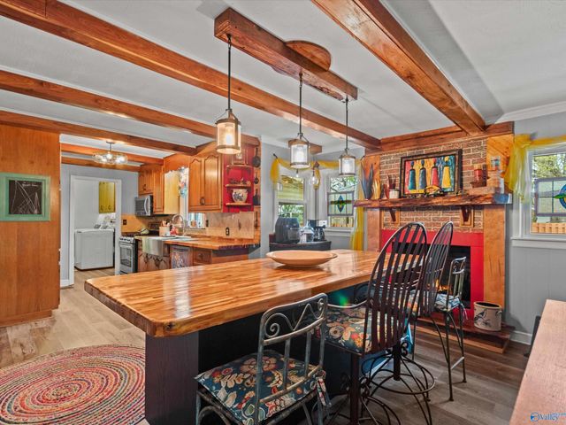 15652 Thompson Lane, Athens, AL 35611