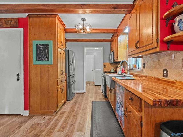 15652 Thompson Lane, Athens, AL 35611