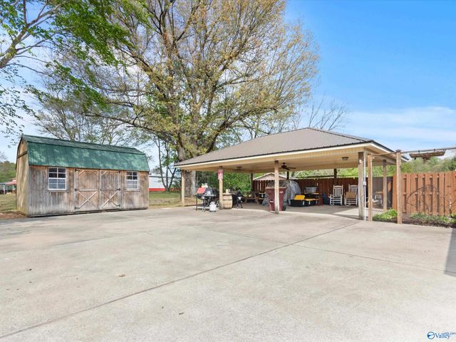 15652 Thompson Lane, Athens, AL 35611