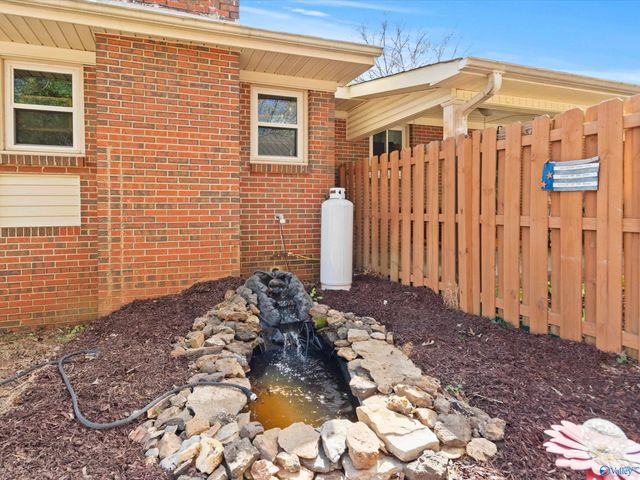 15652 Thompson Lane, Athens, AL 35611