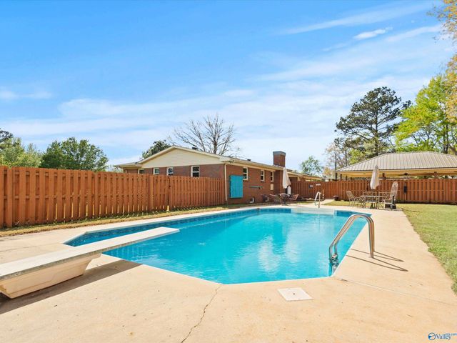 15652 Thompson Lane, Athens, AL 35611