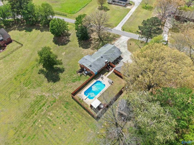 15652 Thompson Lane, Athens, AL 35611