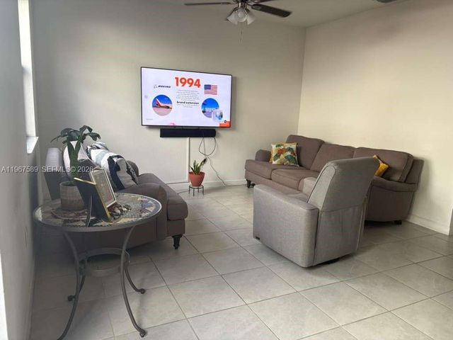 13043 SW 286th Way, Homestead, FL 33033