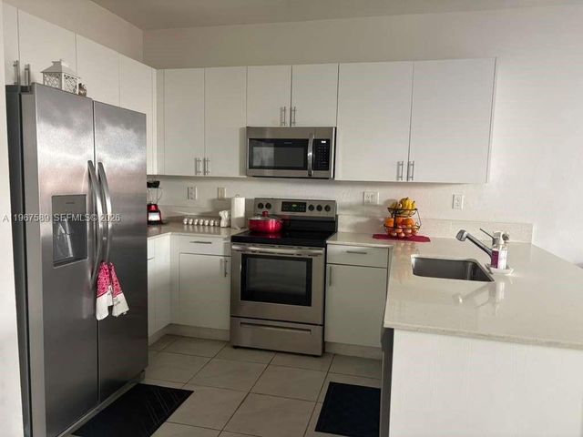 13043 SW 286th Way, Homestead, FL 33033