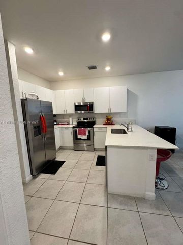 13043 SW 286th Way, Homestead, FL 33033