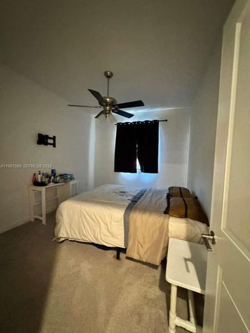 13043 SW 286th Way, Homestead, FL 33033