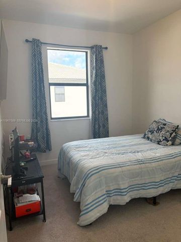 13043 SW 286th Way, Homestead, FL 33033