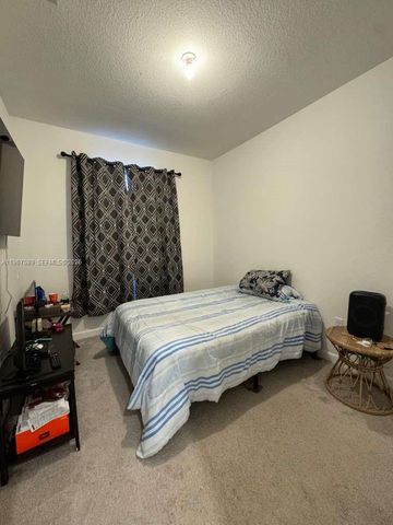 13043 SW 286th Way, Homestead, FL 33033