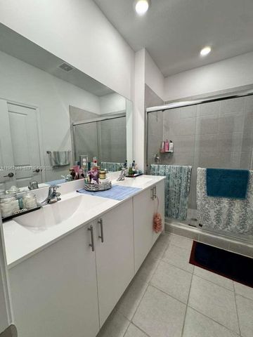 13043 SW 286th Way, Homestead, FL 33033