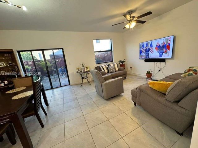 13043 SW 286th Way, Homestead, FL 33033