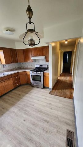 7703 E 50th Street, Kansas City, MO 64129