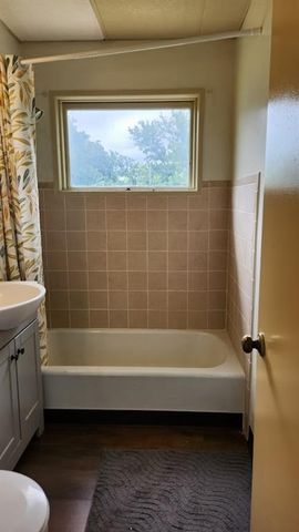 7703 E 50th Street, Kansas City, MO 64129