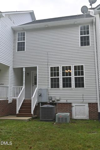 208 Wimbledon Court, Clayton, NC 27520