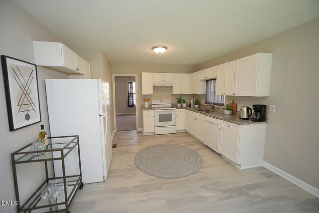 208 Wimbledon Court, Clayton, NC 27520