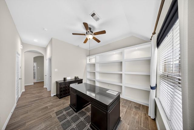 2829 Parkside Village Court, Pearland, TX 77581