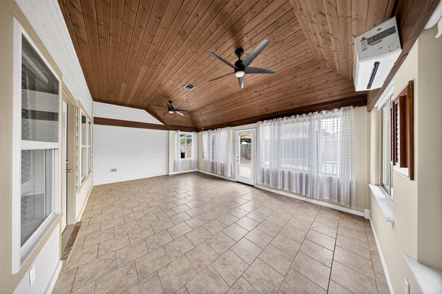 2829 Parkside Village Court, Pearland, TX 77581