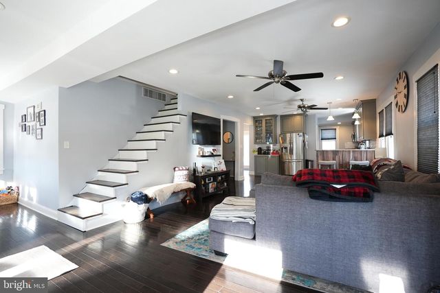 427 AUSTIN AVE, Barrington, NJ 08007