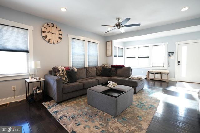 427 AUSTIN AVE, Barrington, NJ 08007