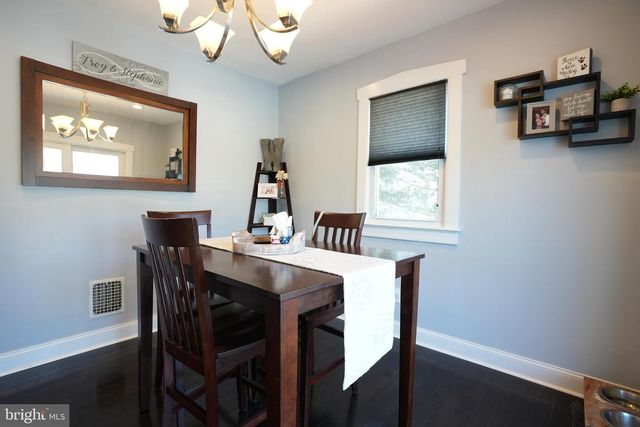 427 AUSTIN AVE, Barrington, NJ 08007