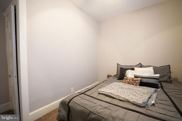 427 AUSTIN AVE, Barrington, NJ 08007