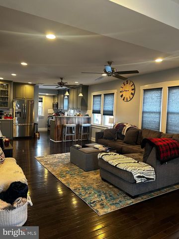 427 AUSTIN AVE, Barrington, NJ 08007