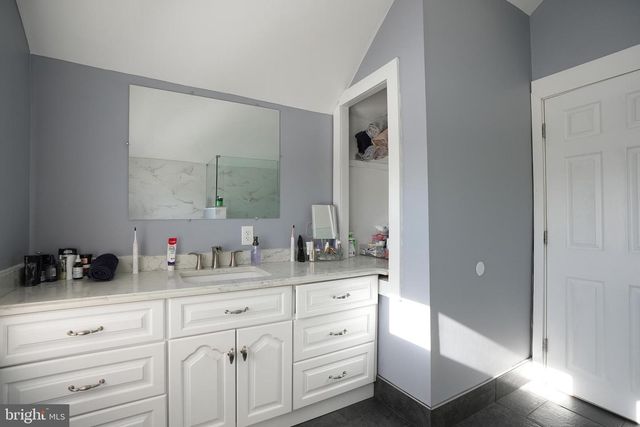 427 AUSTIN AVE, Barrington, NJ 08007