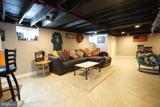 427 AUSTIN AVE, Barrington, NJ 08007