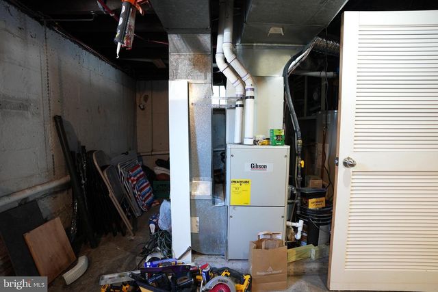 427 AUSTIN AVE, Barrington, NJ 08007