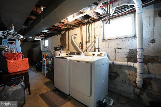 427 AUSTIN AVE, Barrington, NJ 08007