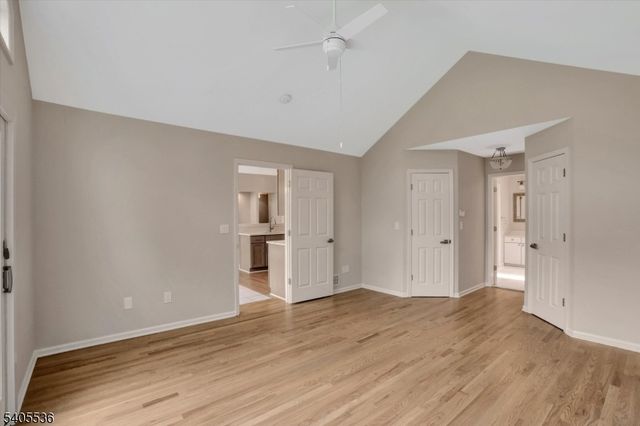 2 Post Oak Ct, Hardyston Twp., NJ 07419