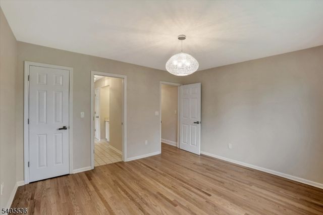 2 Post Oak Ct, Hardyston Twp., NJ 07419