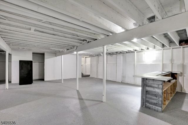 2 Post Oak Ct, Hardyston Twp., NJ 07419