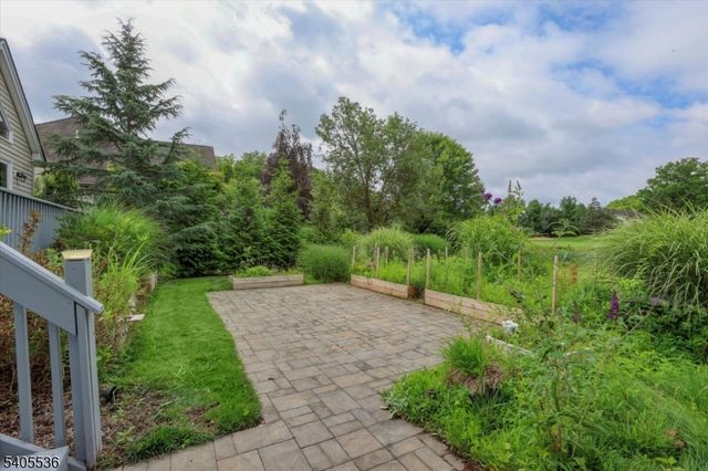 2 Post Oak Ct, Hardyston Twp., NJ 07419