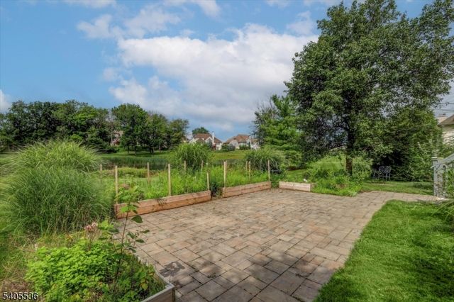 2 Post Oak Ct, Hardyston Twp., NJ 07419