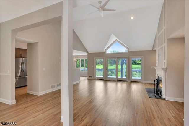 2 Post Oak Ct, Hardyston Twp., NJ 07419