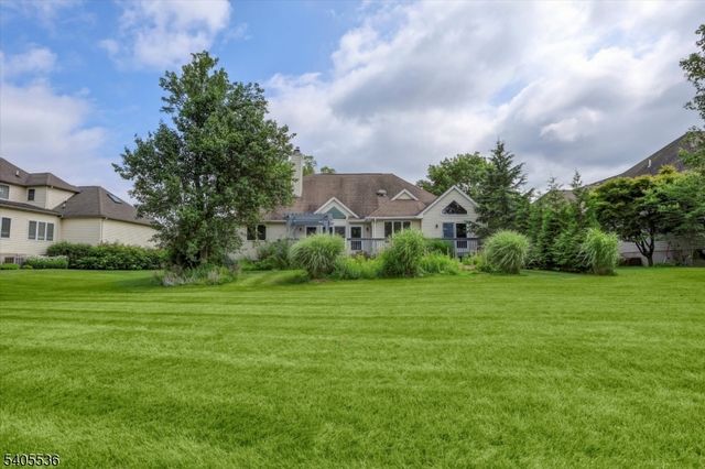 2 Post Oak Ct, Hardyston Twp., NJ 07419