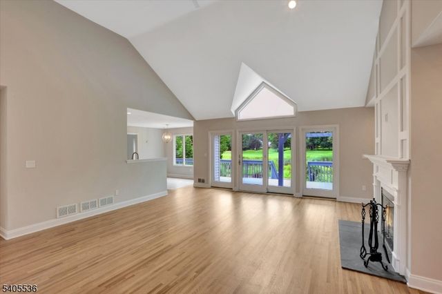 2 Post Oak Ct, Hardyston Twp., NJ 07419