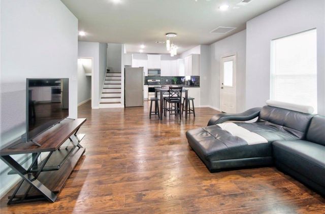 3510 Oleander Avenue, Texas City, TX 77590