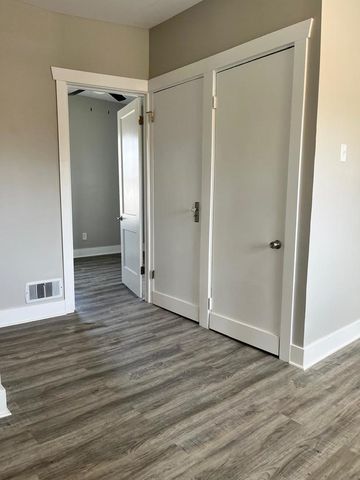 124 S Raynor Avenue, Joliet, IL 60436