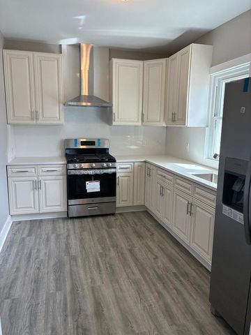 124 S Raynor Avenue, Joliet, IL 60436