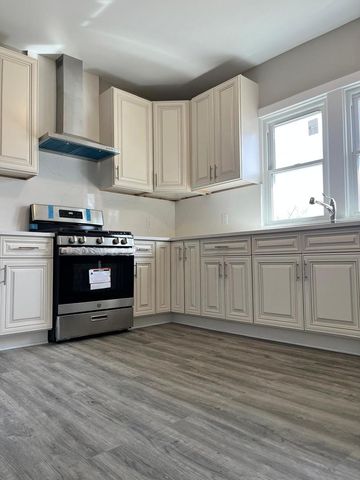 124 S Raynor Avenue, Joliet, IL 60436