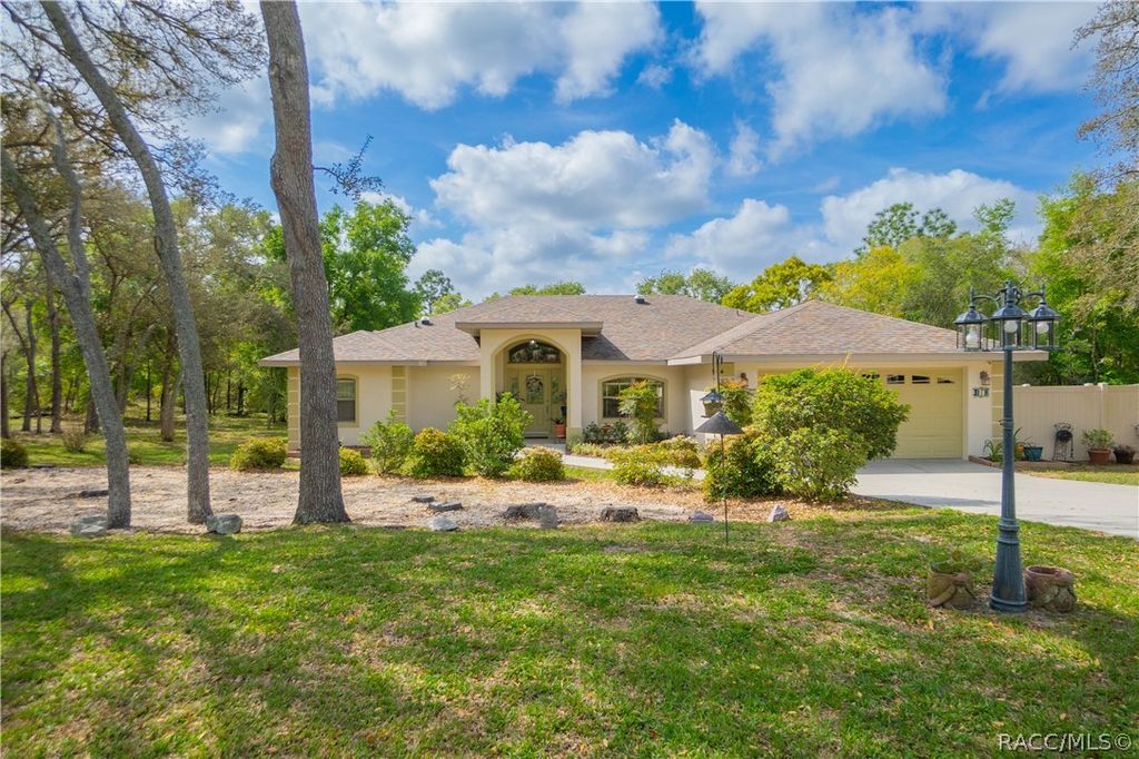 2174 E Celina Street, Inverness, FL 34453