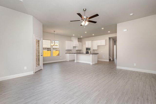 609 Candace Drive, Desoto, TX 75115