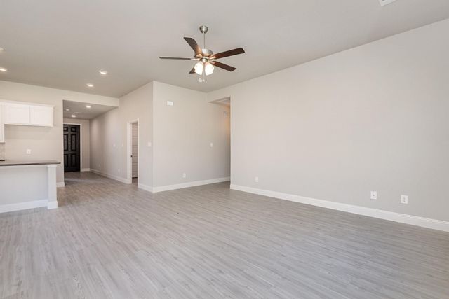 609 Candace Drive, Desoto, TX 75115