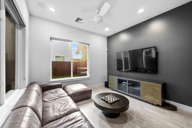 2307 Clementine Street, Houston, TX 77020