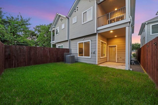2307 Clementine Street, Houston, TX 77020