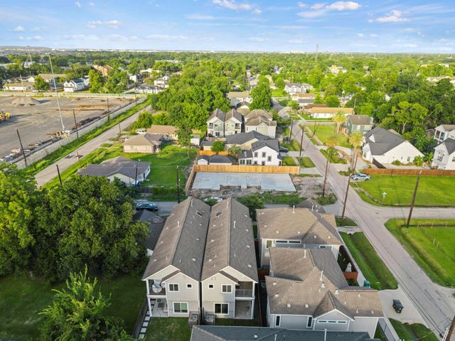 2307 Clementine Street, Houston, TX 77020